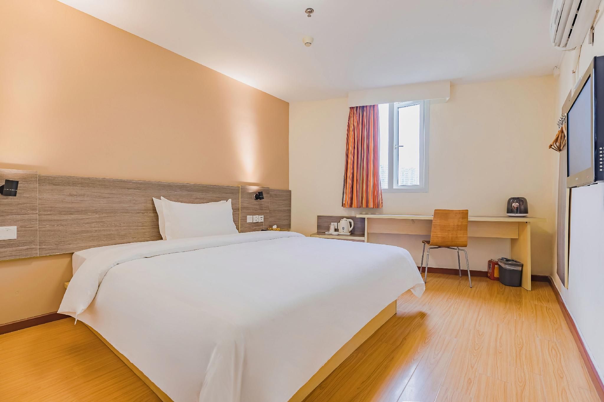 WH - Traditional Bed Room