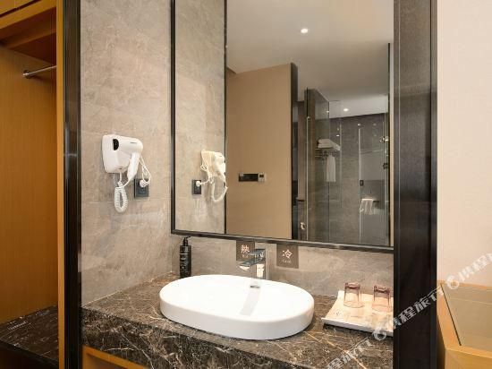 Rezen Royal Hotel Huizhou Huicheng Rezen - Executive Twin Beds Suite