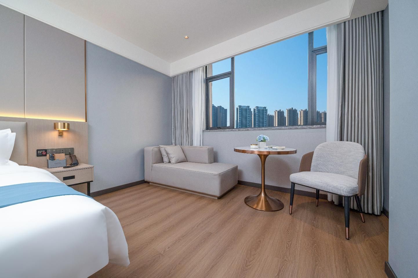 Dossen - Business Bed Room