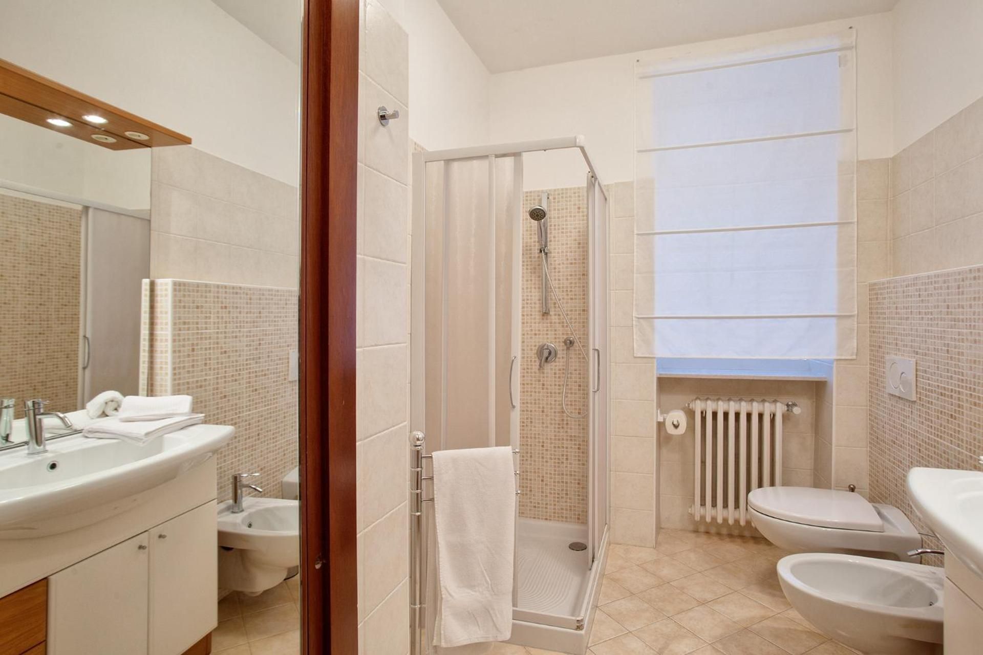 Apartment with Lake View - Via Parè 79