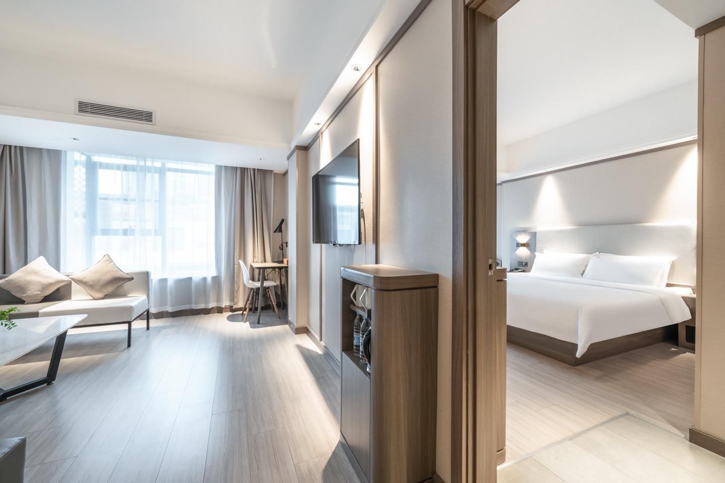 Huazhu - Suite