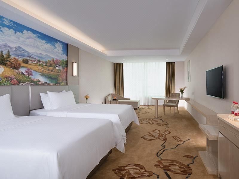 Vienna Hotel Guangdong Huizhou High-Speed North Railway Station Xiaojinkou Deluxe Triple Room
