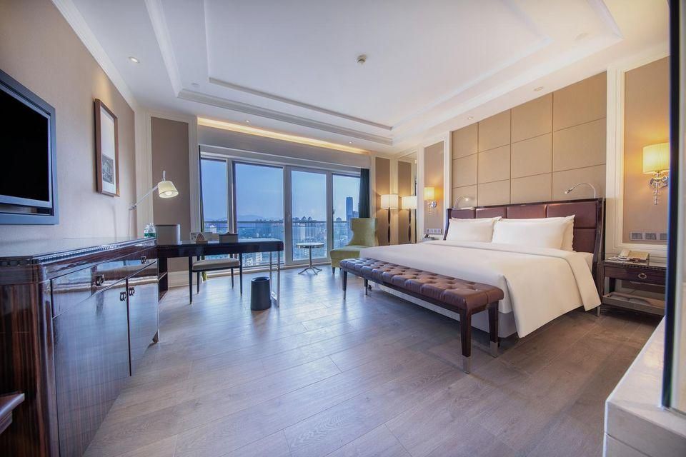 Executive room, Guest room, 1 Queen