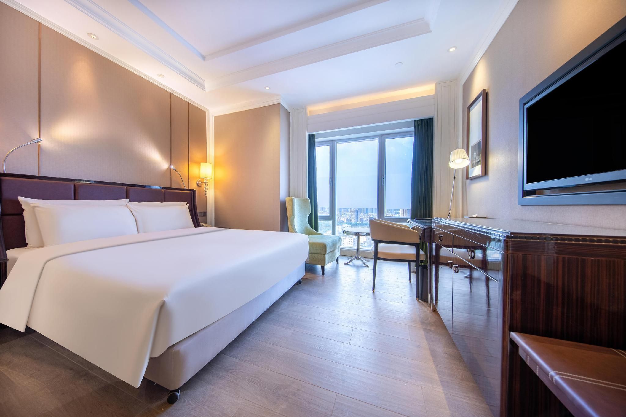 Atour - Elegant Room