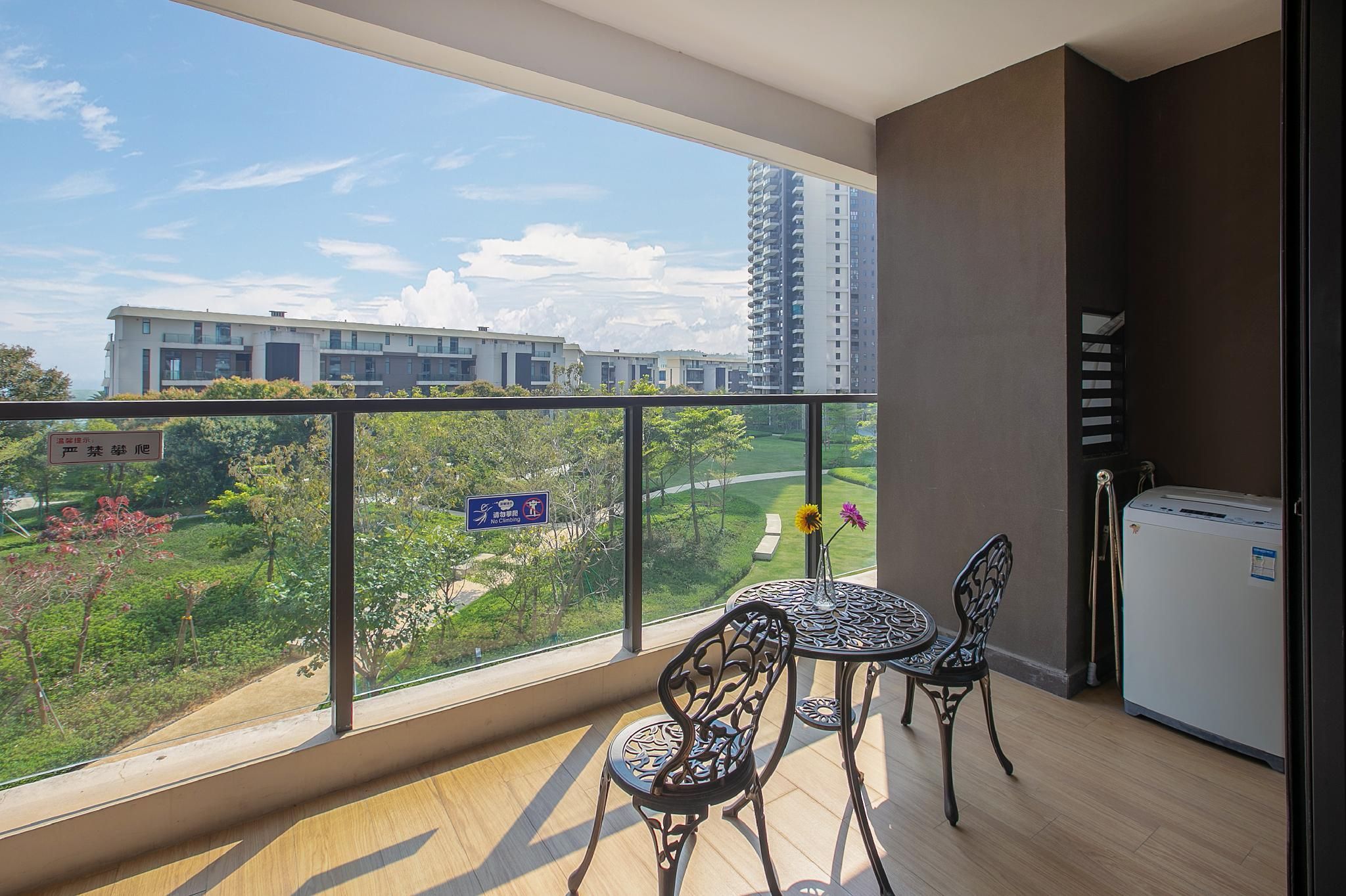 Garden View Queen Room