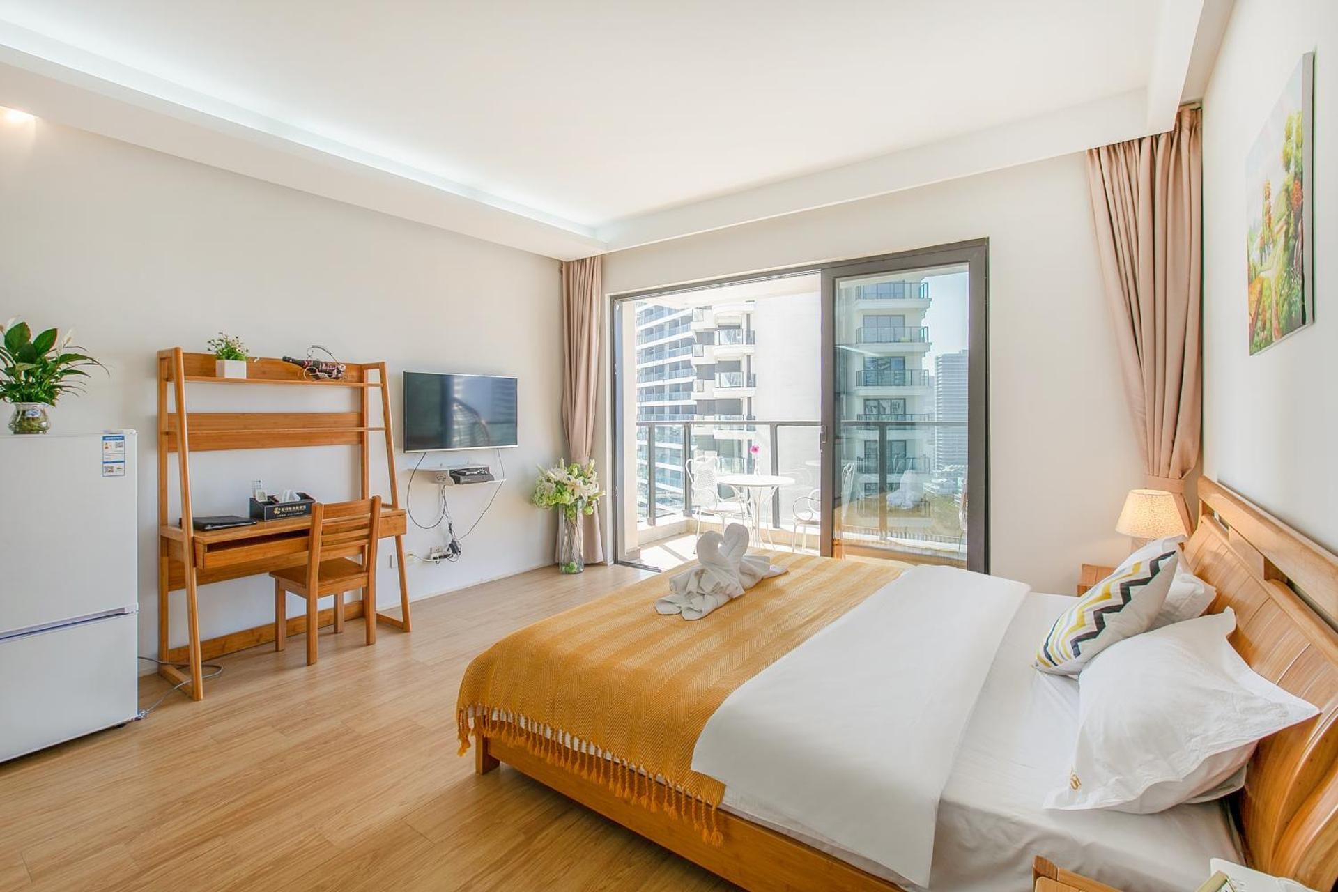 King Room with Partial Sea View