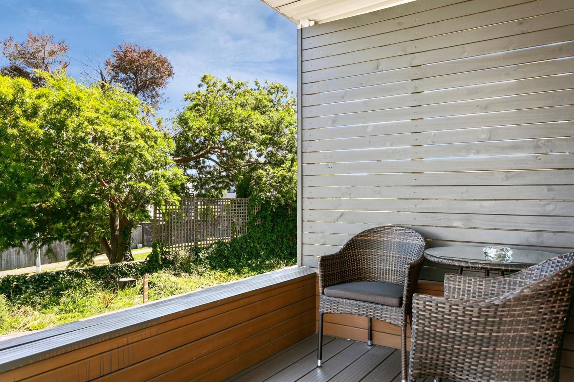 Thermal Spa Studio Lakefront King Bed Ground Floor ( Adults only)
