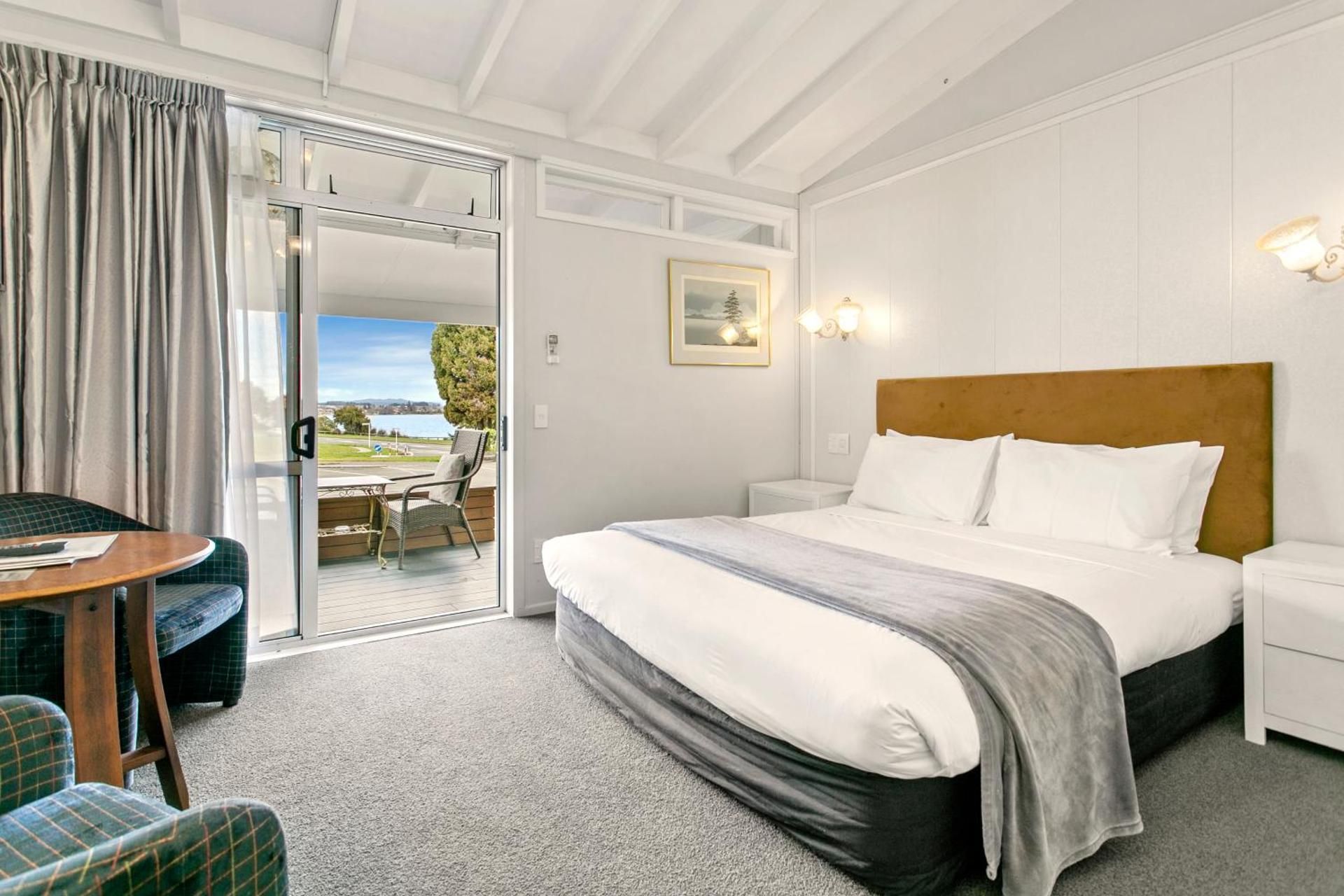 Lakeview Two Bedroom Apartment with Balcony Upper Floor