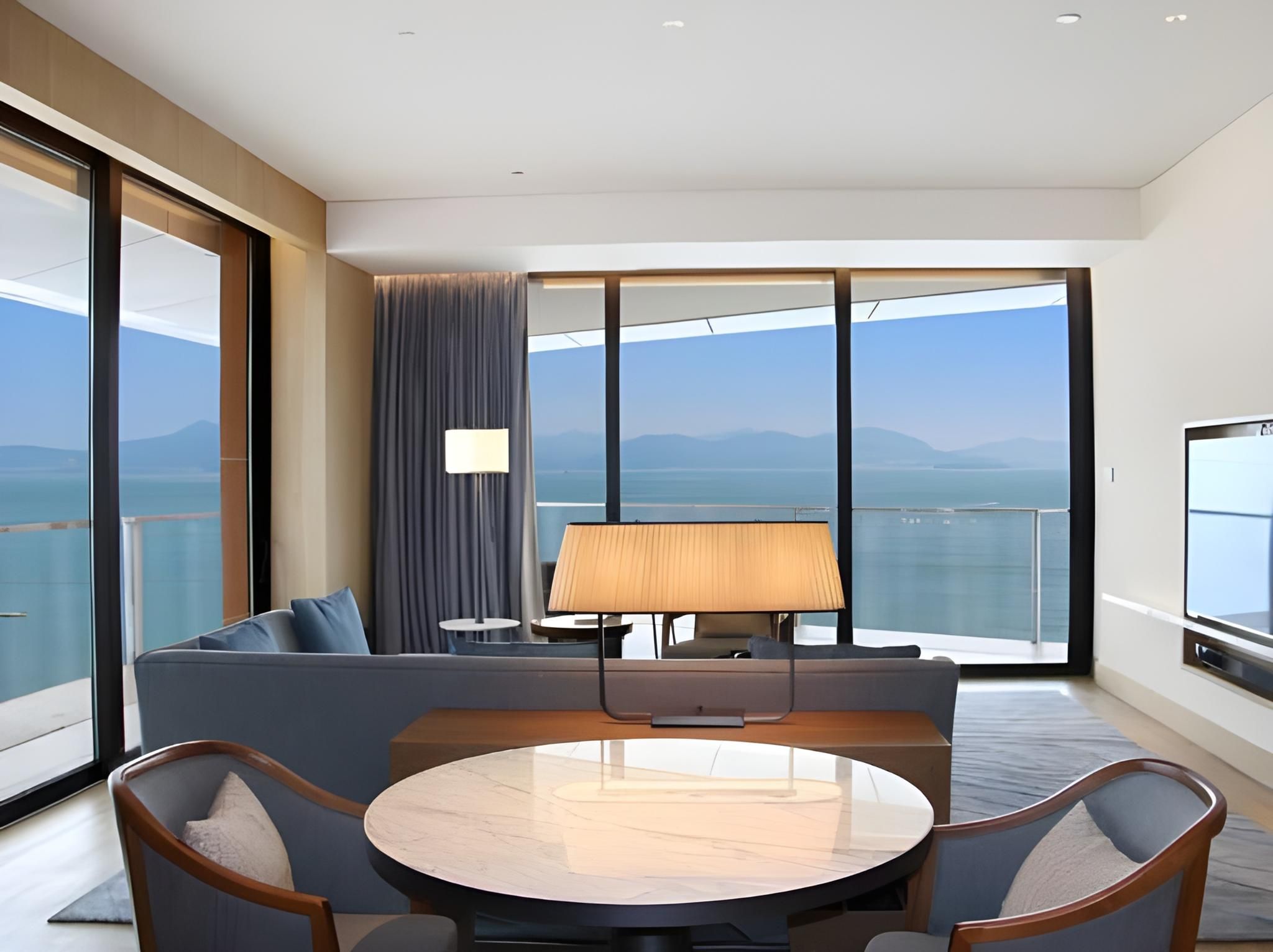 Le Méridien Xiaojing Bay Suite, 1 King, Ocean view 3