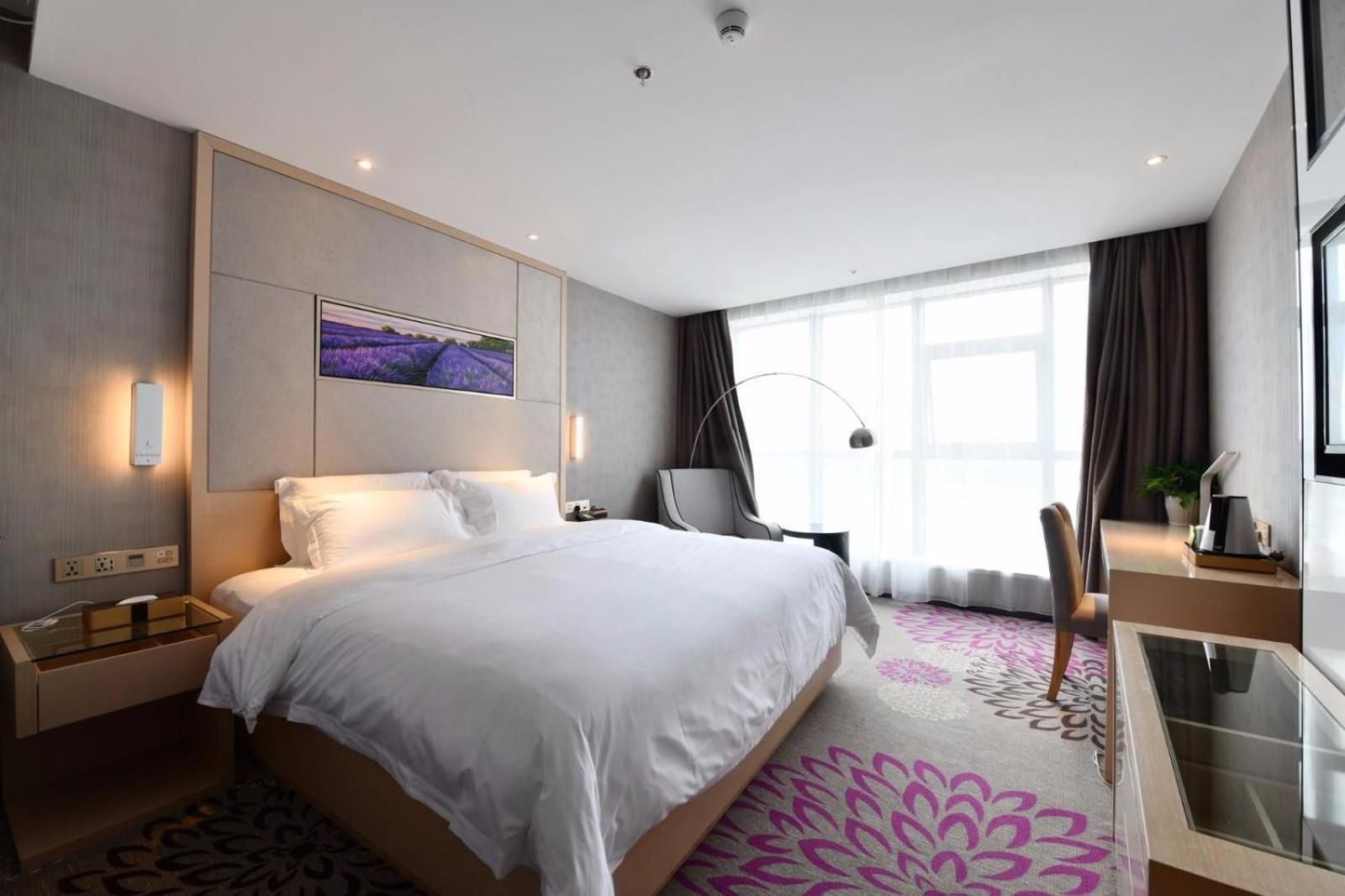 Deluxe King size bed Room