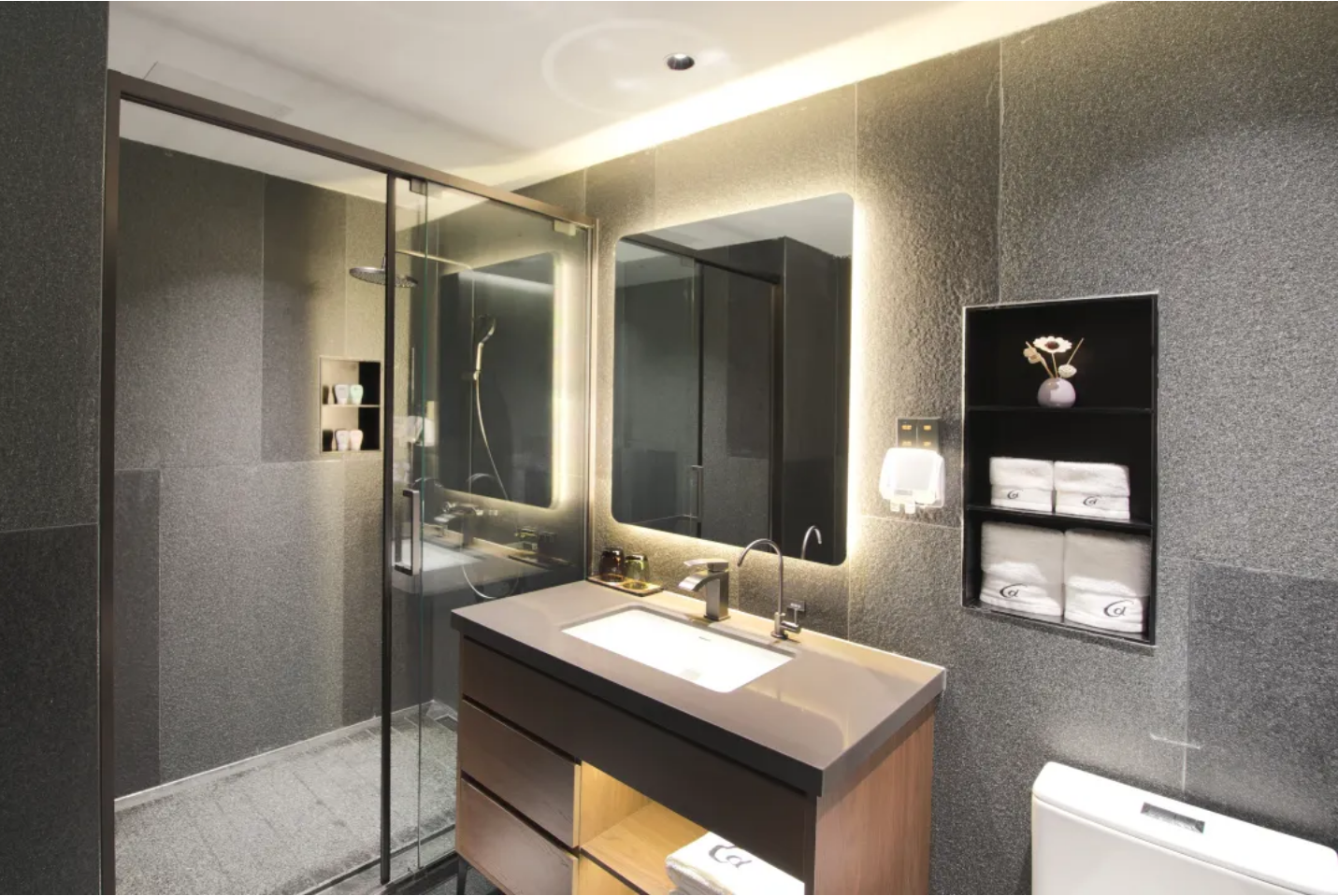 2 Bed Twin Superior Room