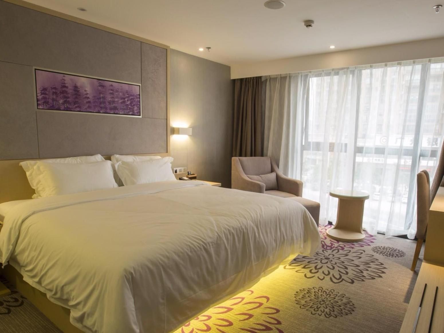 Lavande Hotel South Huizhou Station Wanda Plaza WH - Liren T Special Room
