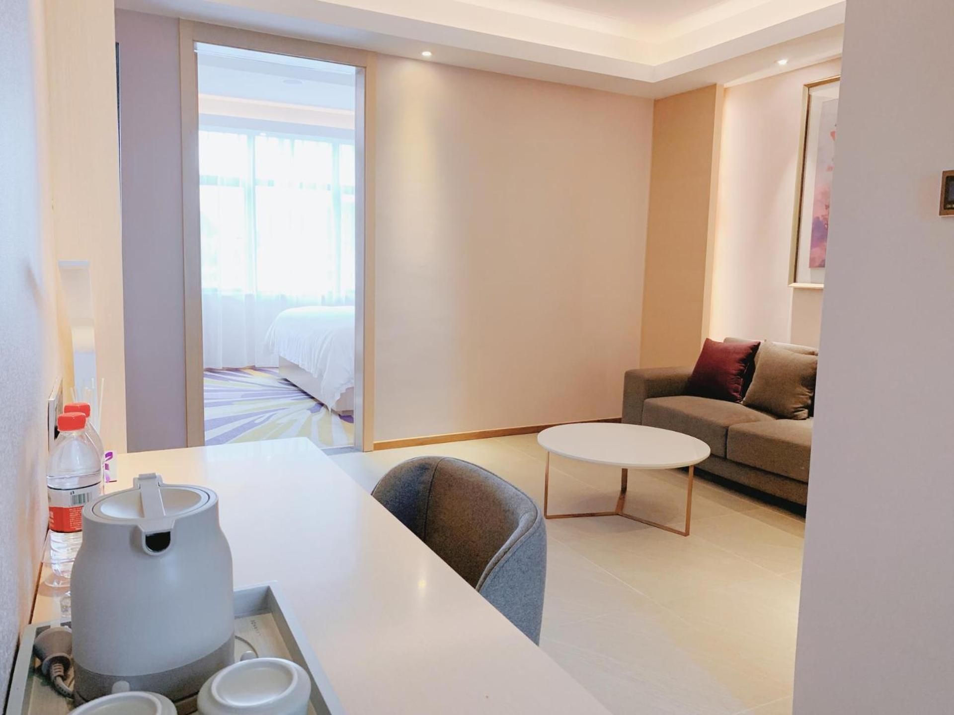 Deluxe Suite