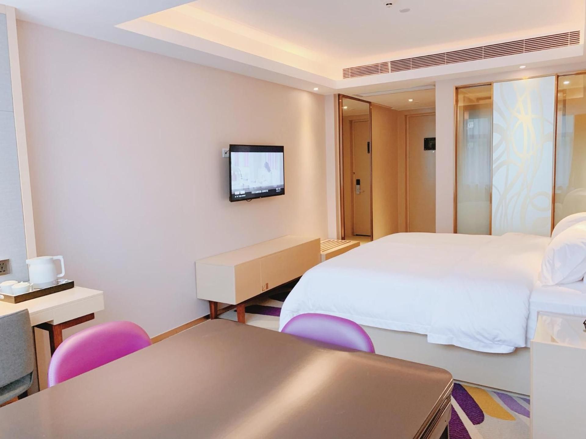 Big Bed Room