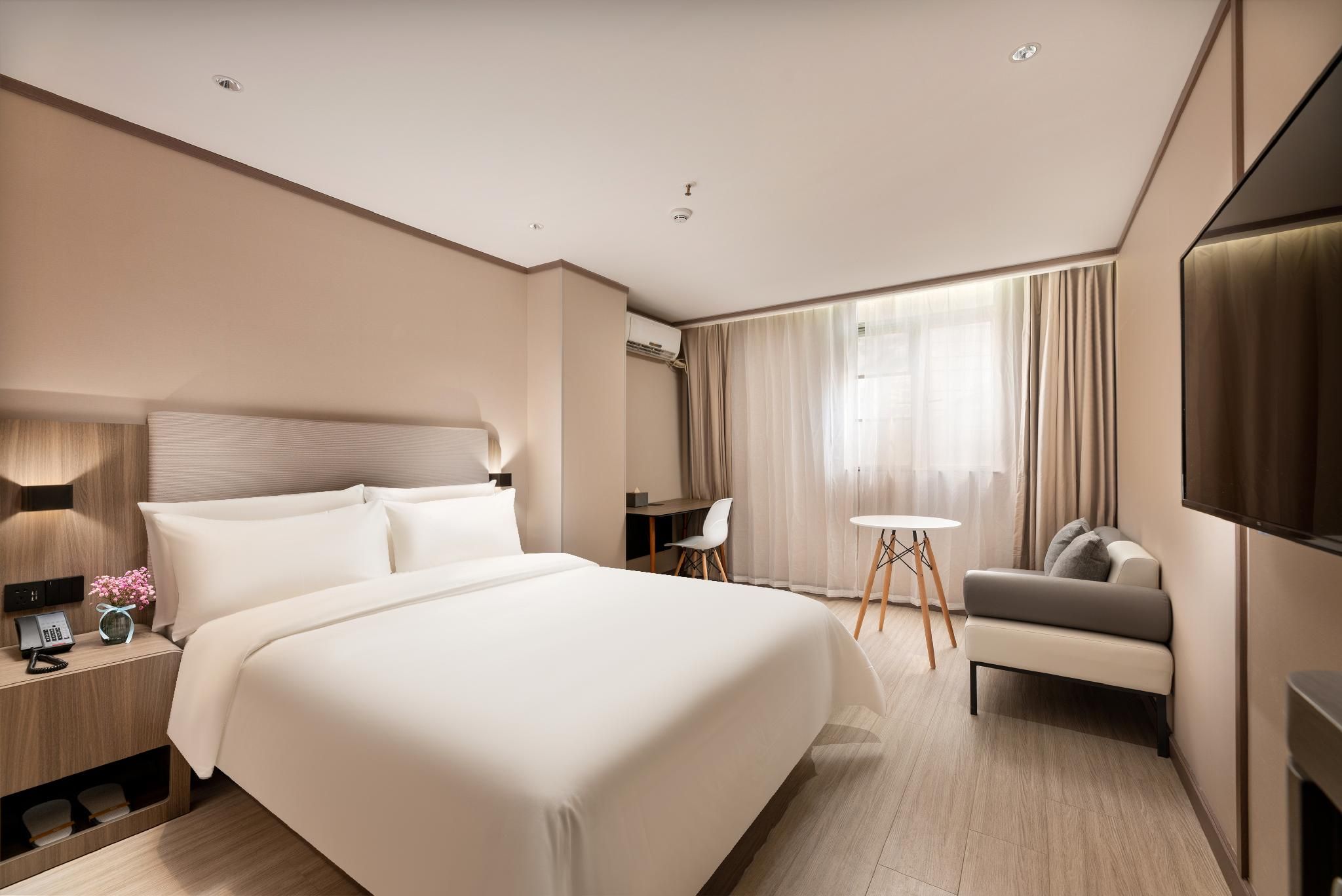 Huazhu - Superior BedRoom