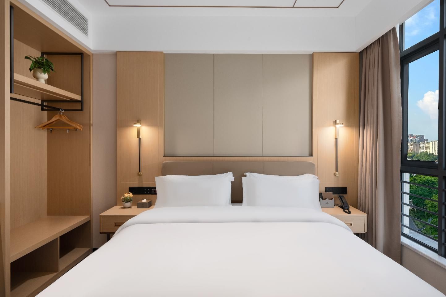 Dossen - Deluxe Bed Room