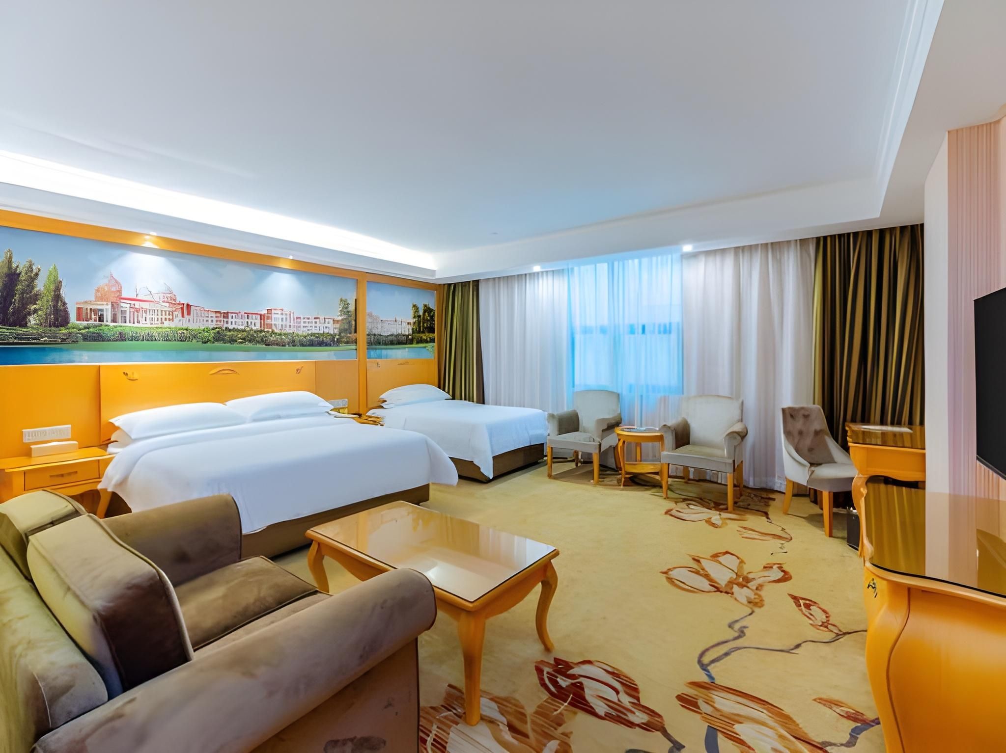 Deluxe Family Room
