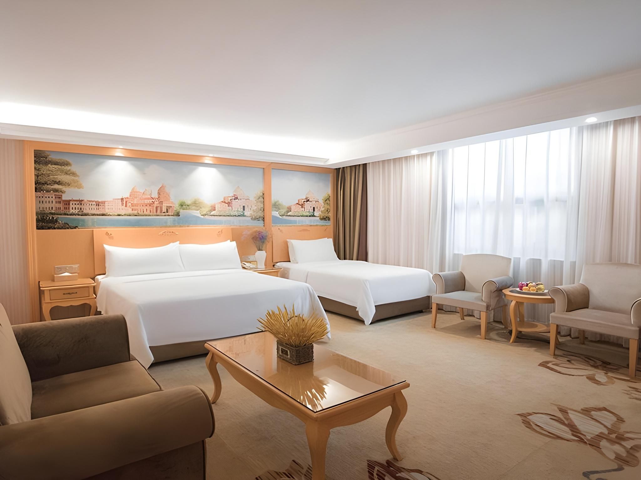 Deluxe Family Room