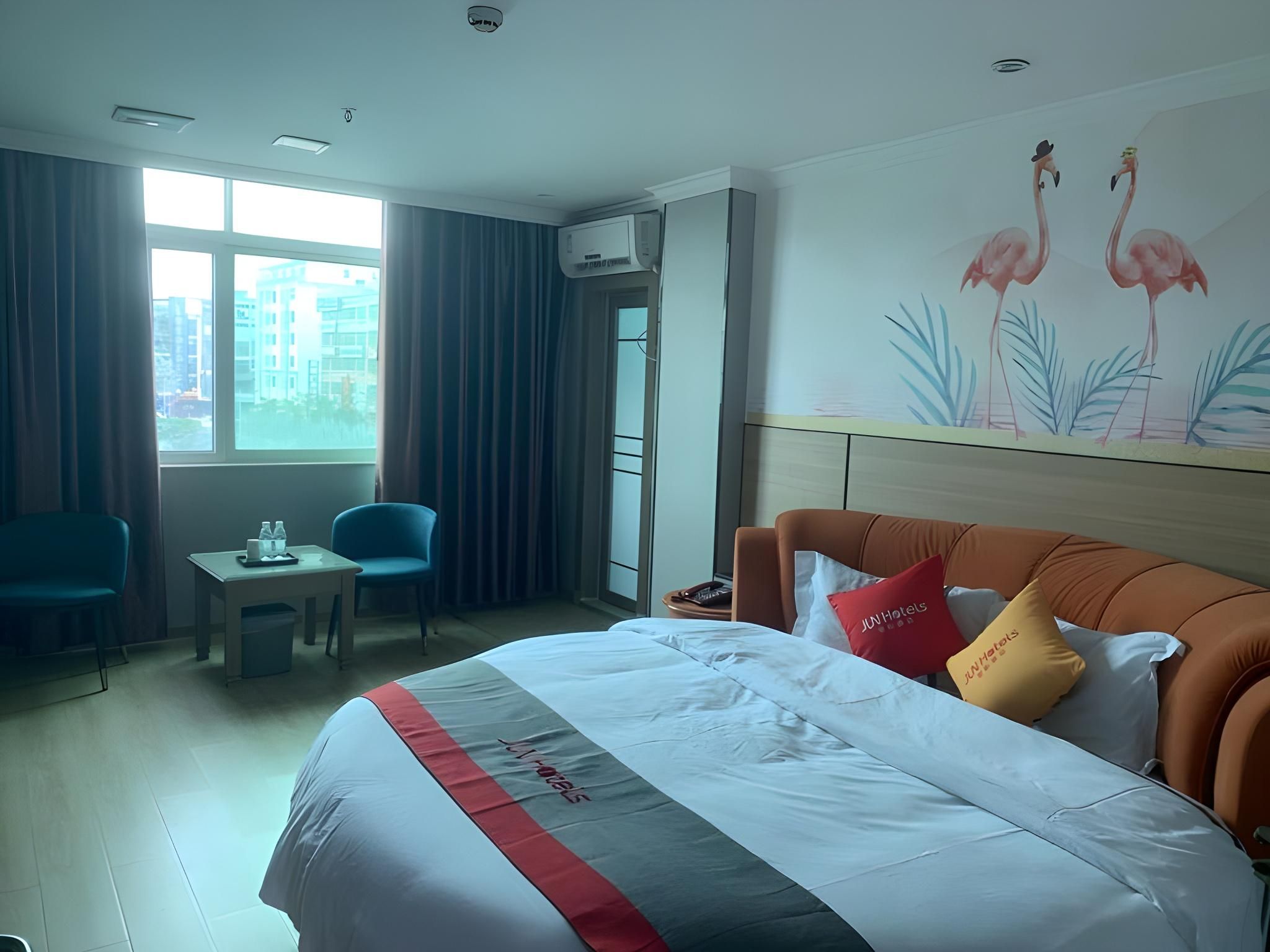 Custom Round Bed Room