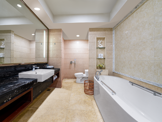 Country Garden Phoenix Hotel Silver Beach Huizhou Superior Twin Room with Sea View 3