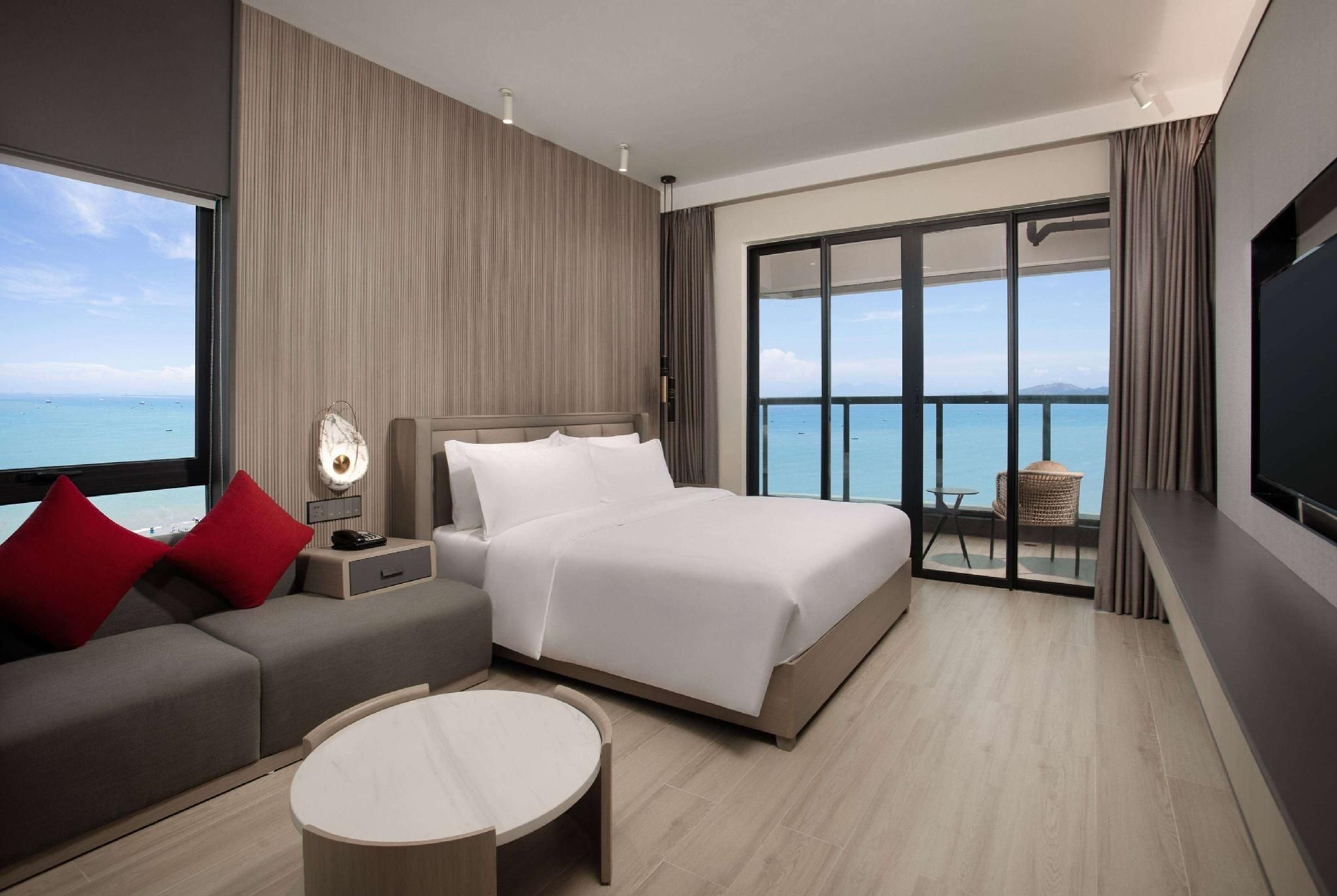 1 King Bed, Deluxe Room, Sea View, Non-Smoking