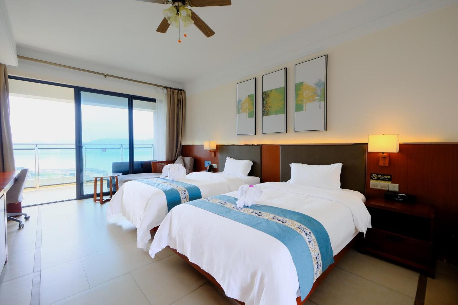 Double Room with Balcony and Sea View