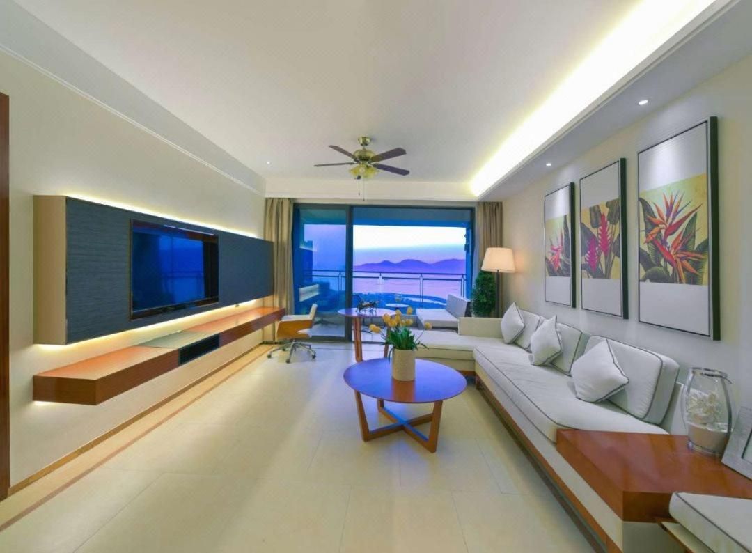 Deluxe Suite with Sea View