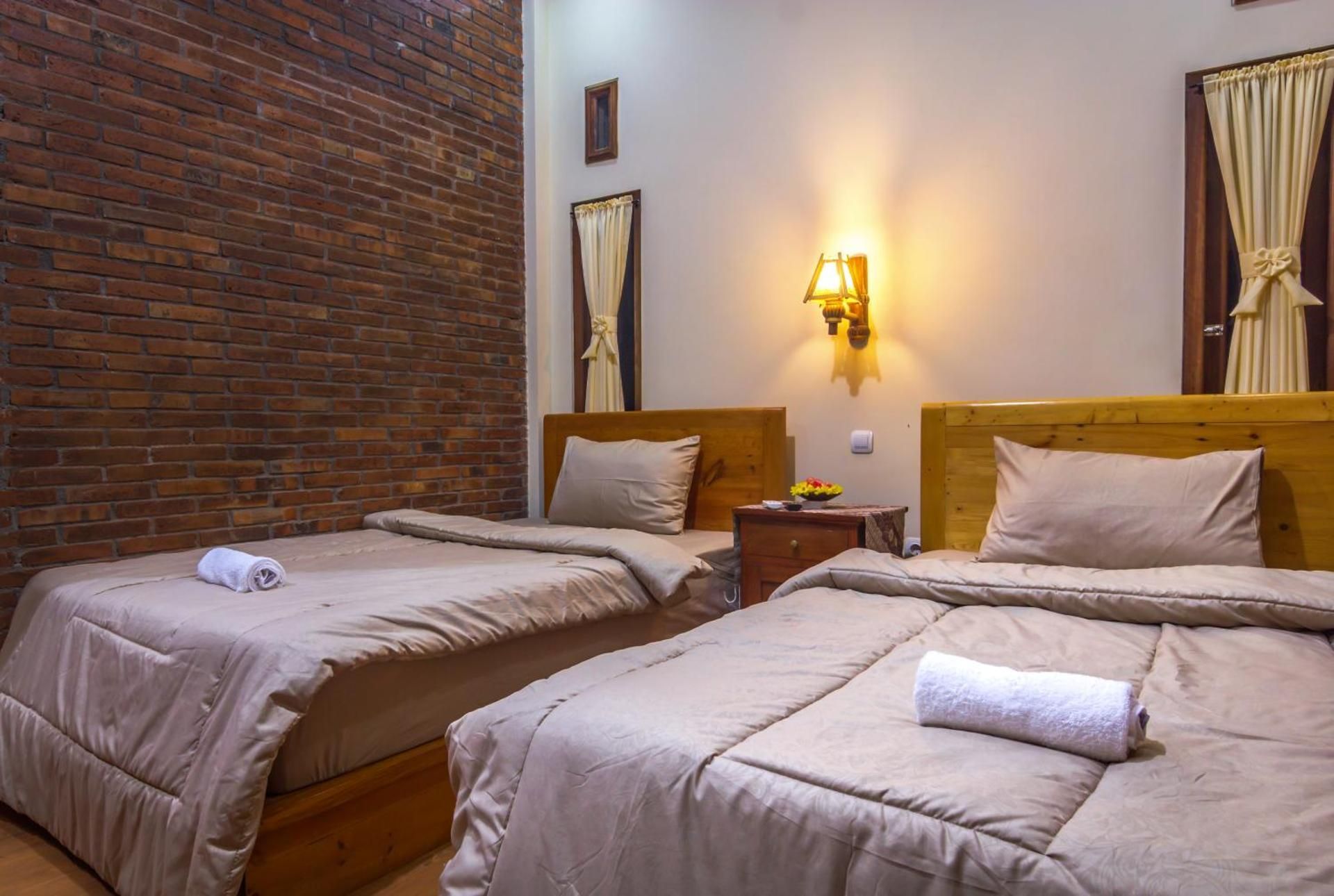 Twin Room, Private Bathroom