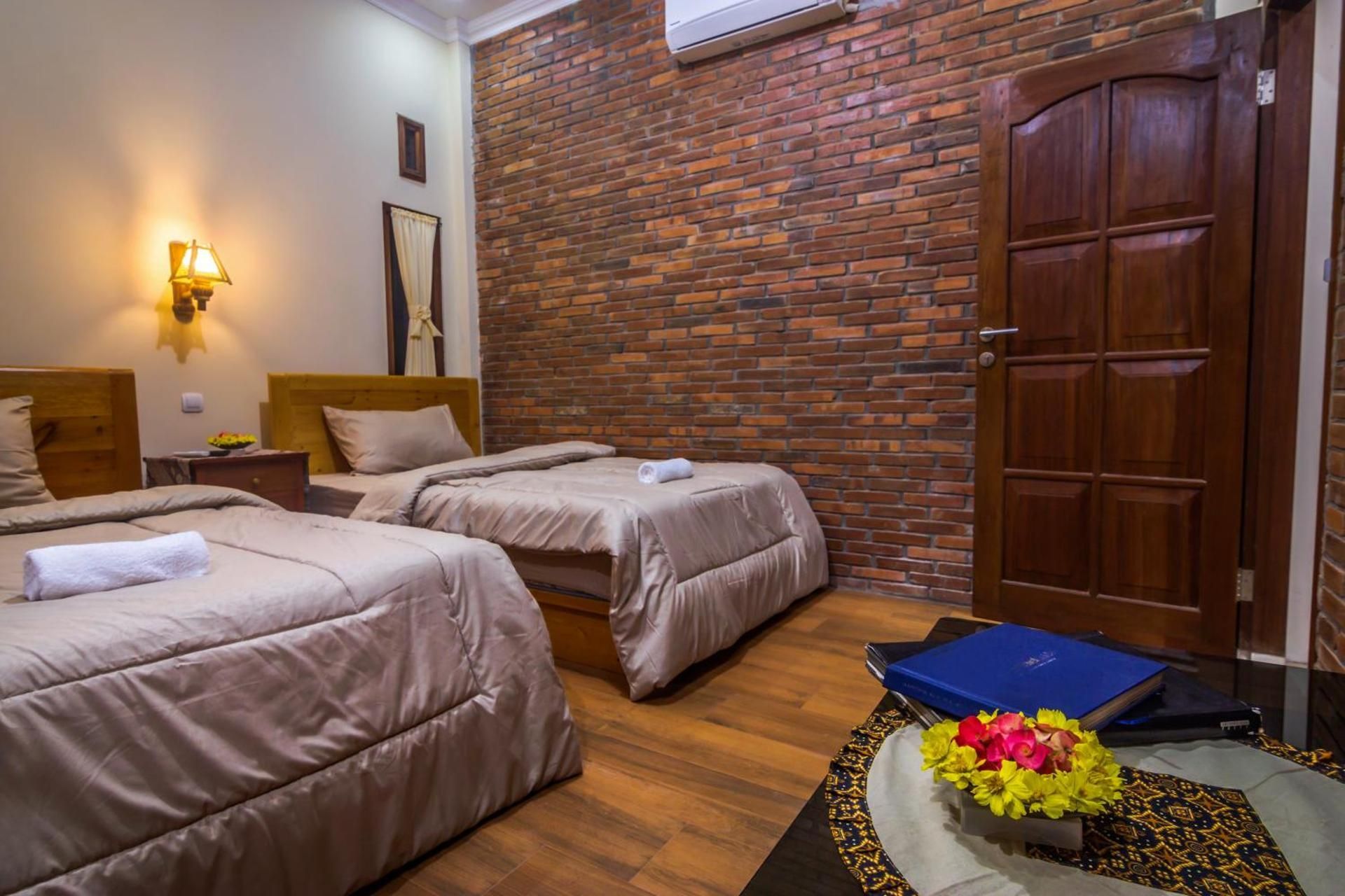 Twin Room, Private Bathroom