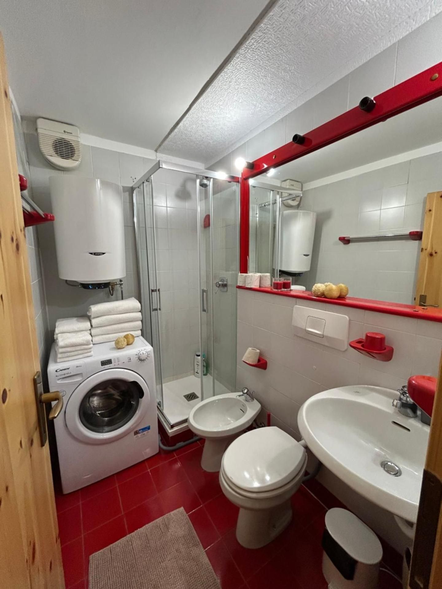 One-Bedroom Apartment with Balcony - Apartment n.622