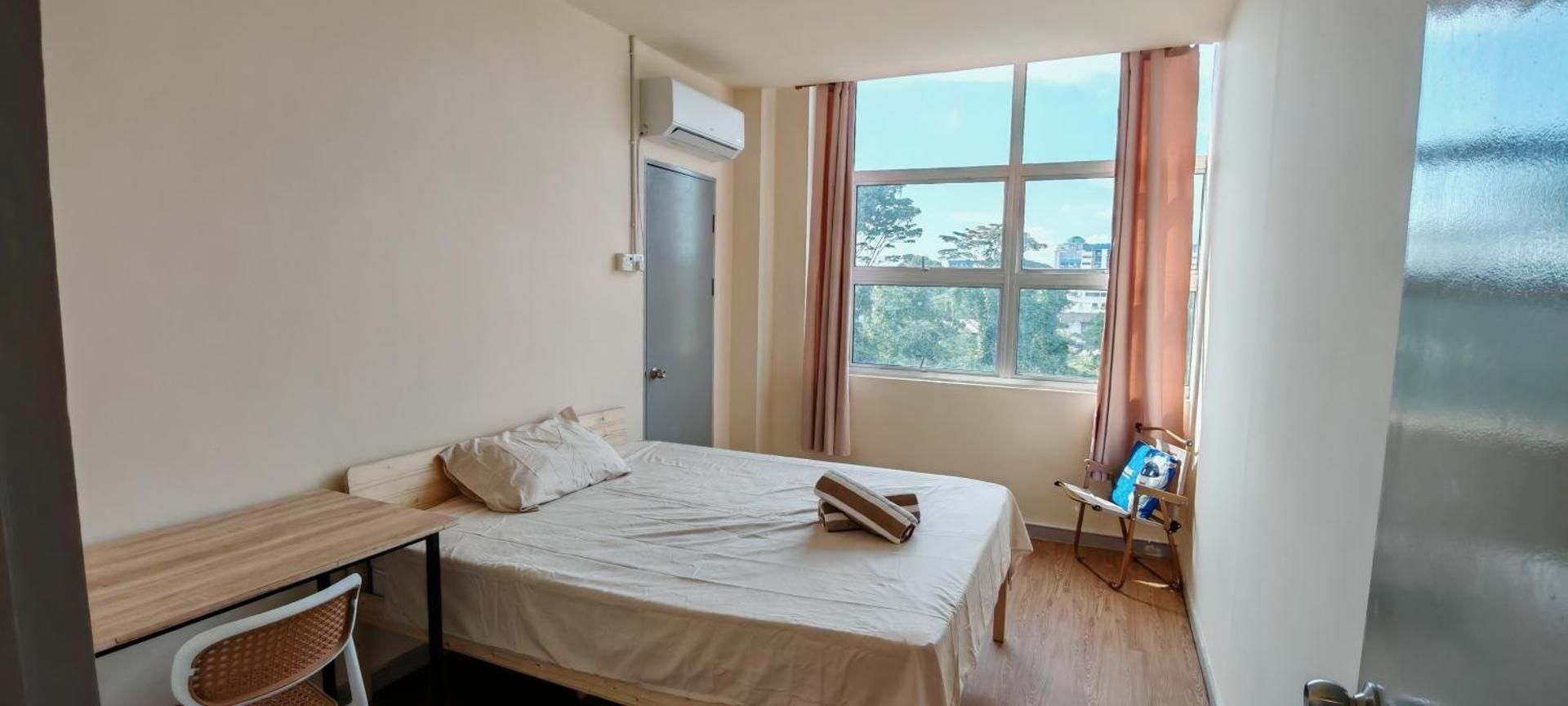 Queen Room with Shared Bathroom