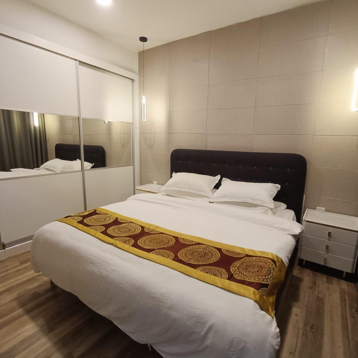 Mega Inn
