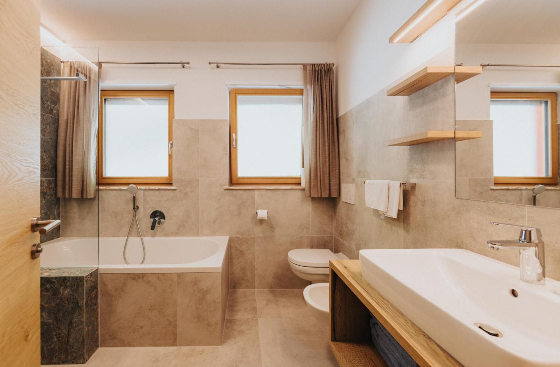Three-Bedroom Apartment (6 Adults)
