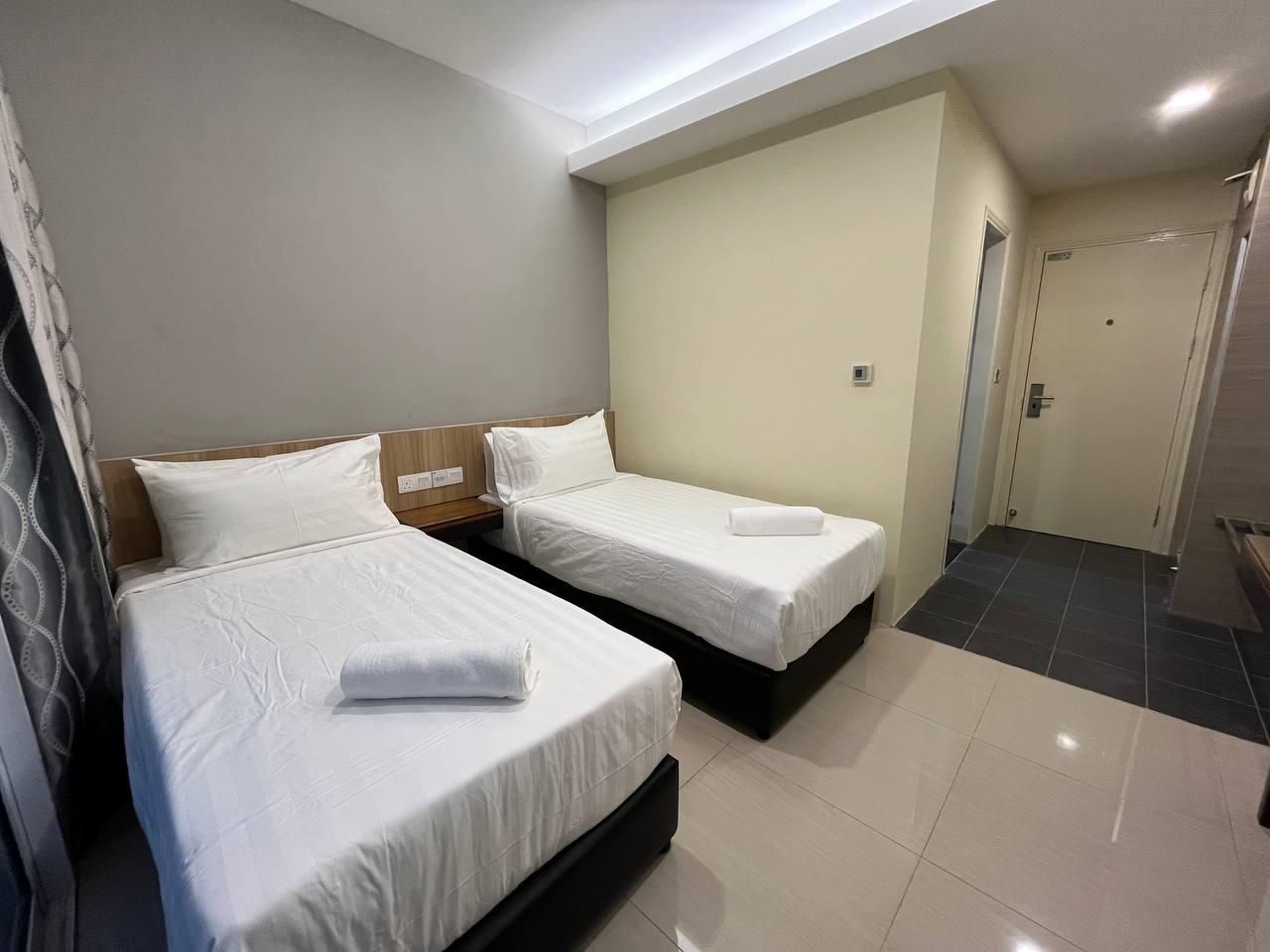 Twin Single Room