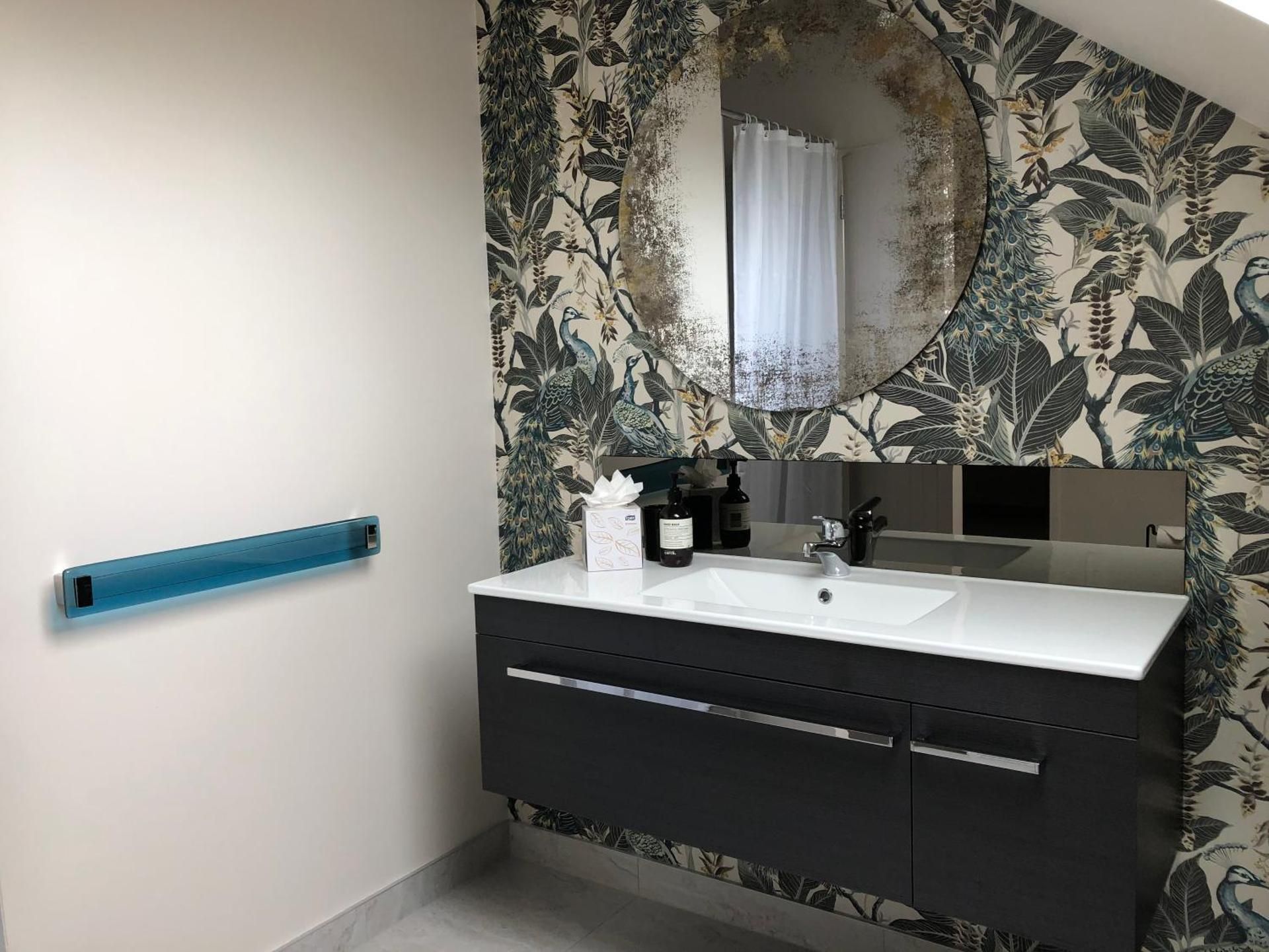 Deluxe Triple Queen with Ensuite