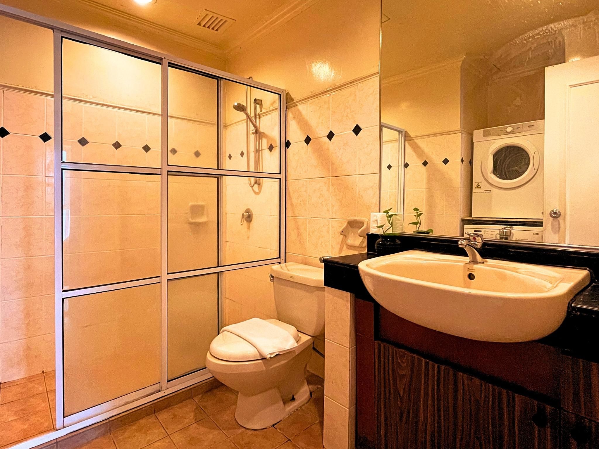 2-Bedroom Large Apartment