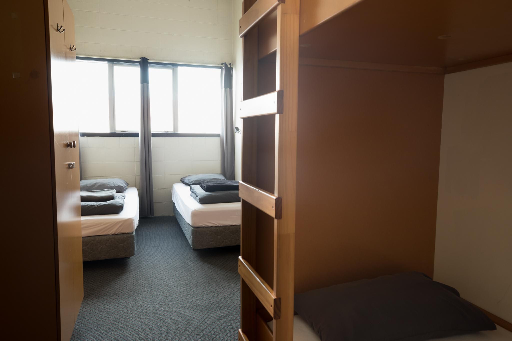 1 Person in 4-Bed Dormitory with Shared Bathroom - Mixed