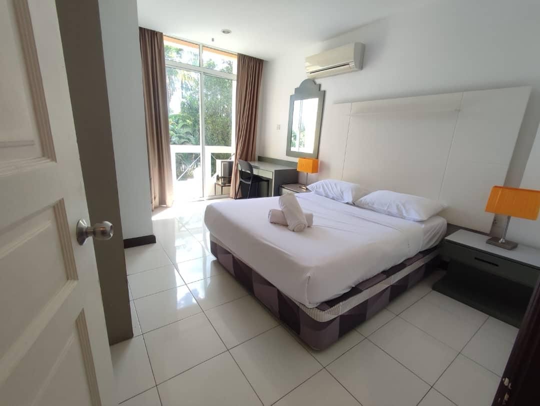 1 Bedroom Apartment