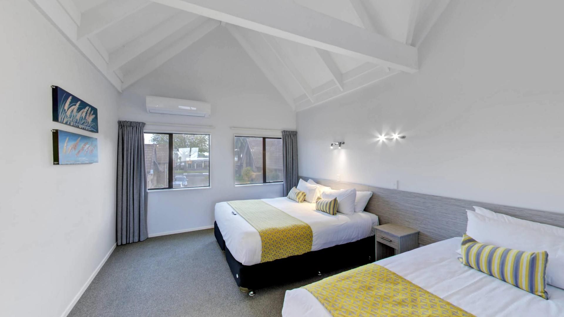 Family Apartment with Hot Tub - Split Level