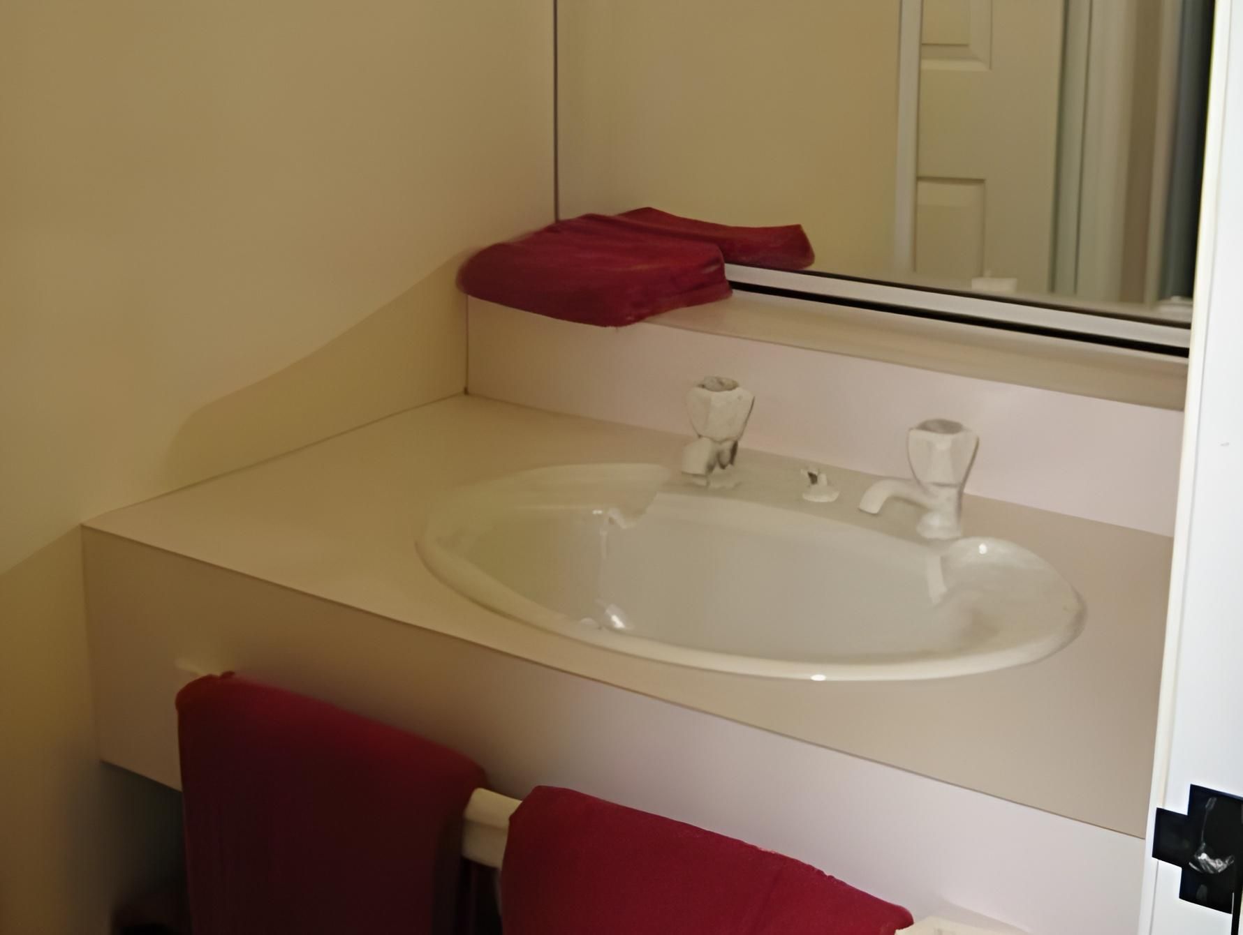 Rose Court Motel Large Studio Twin Share 2