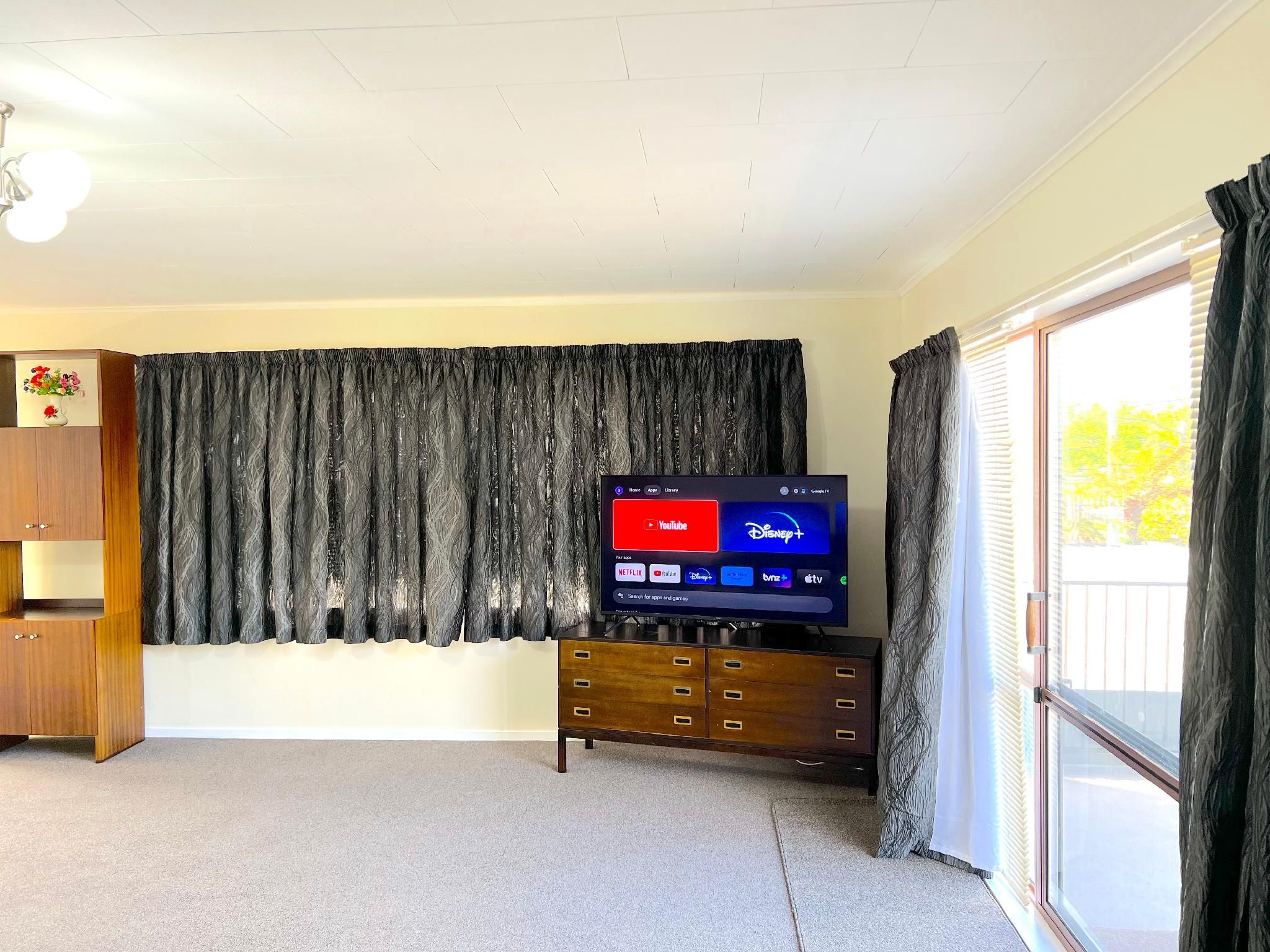 Super Deluxe Family Room