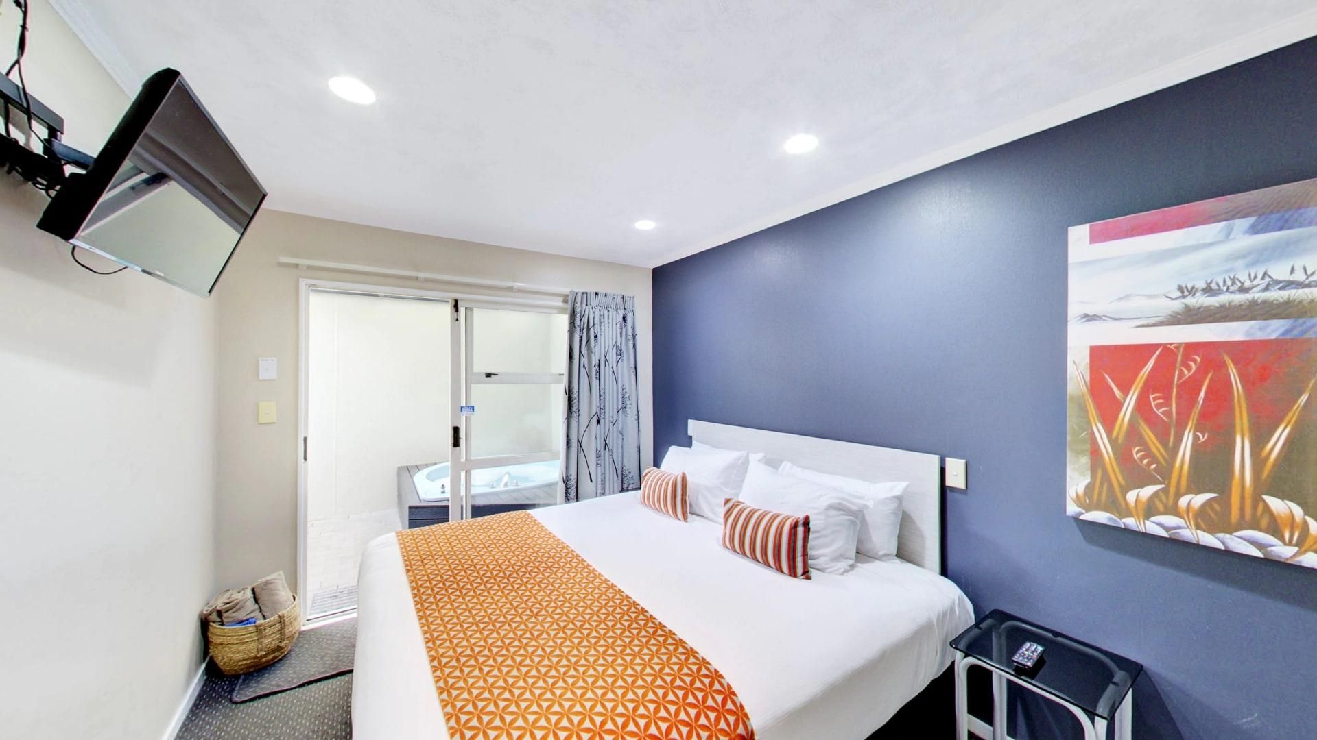 Capri on Fenton One-Bedroom Apartment