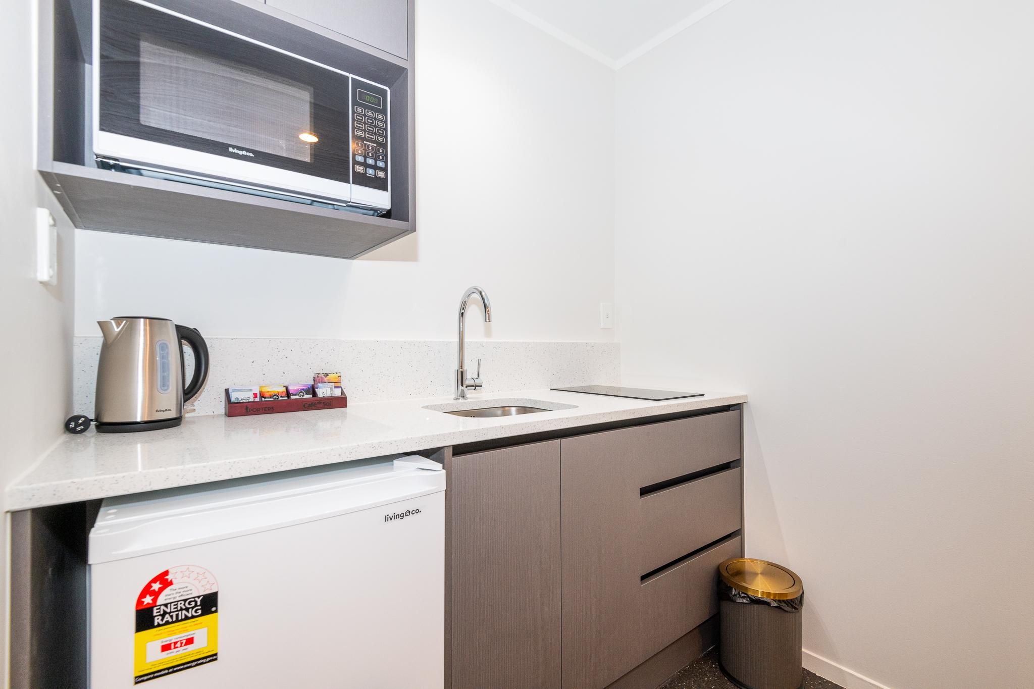 Aurora City Suites Motel 2 Bedroom Standard Apartment 2