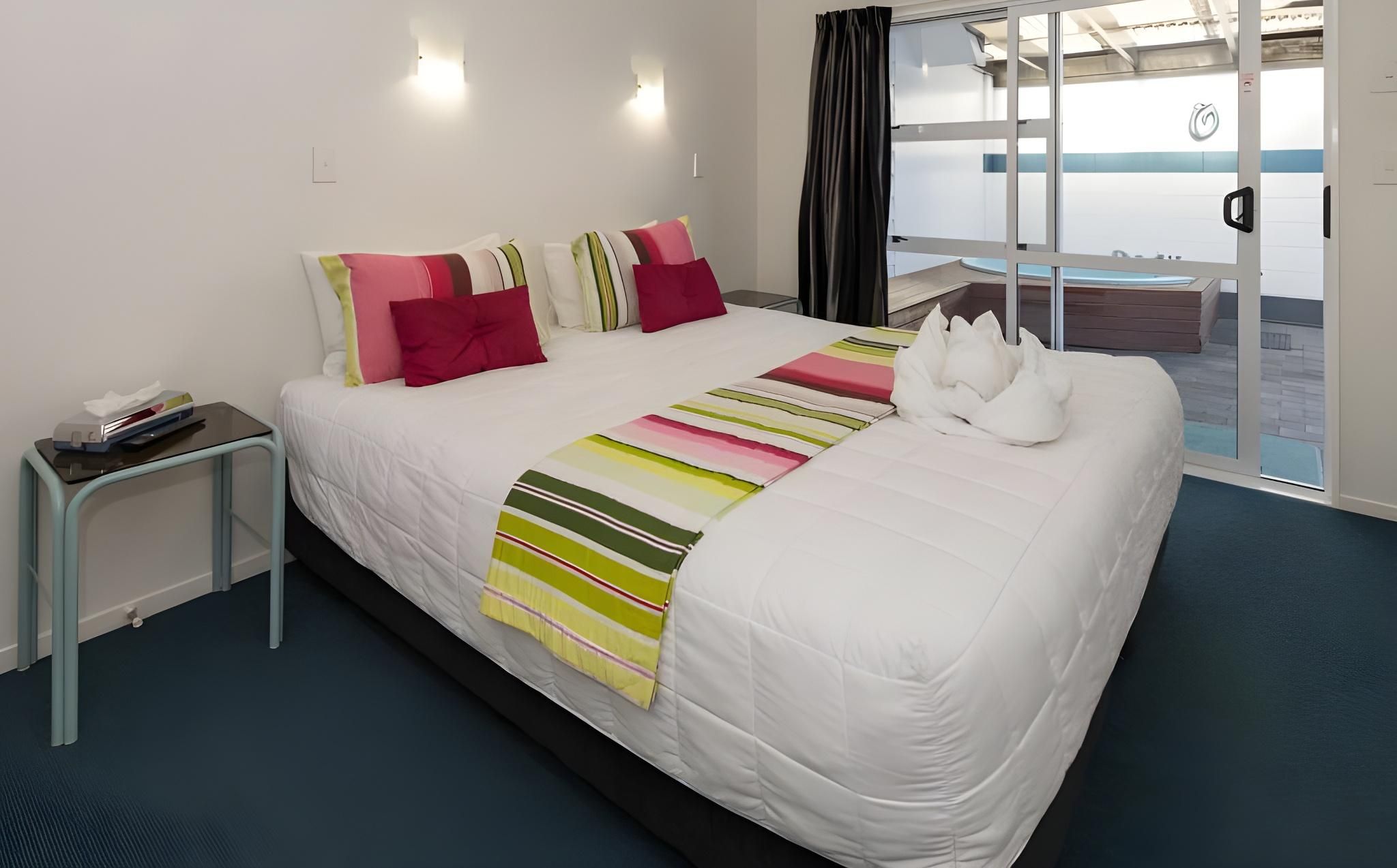 Asure Palm Court Motor Inn 1 Bedroom Spa