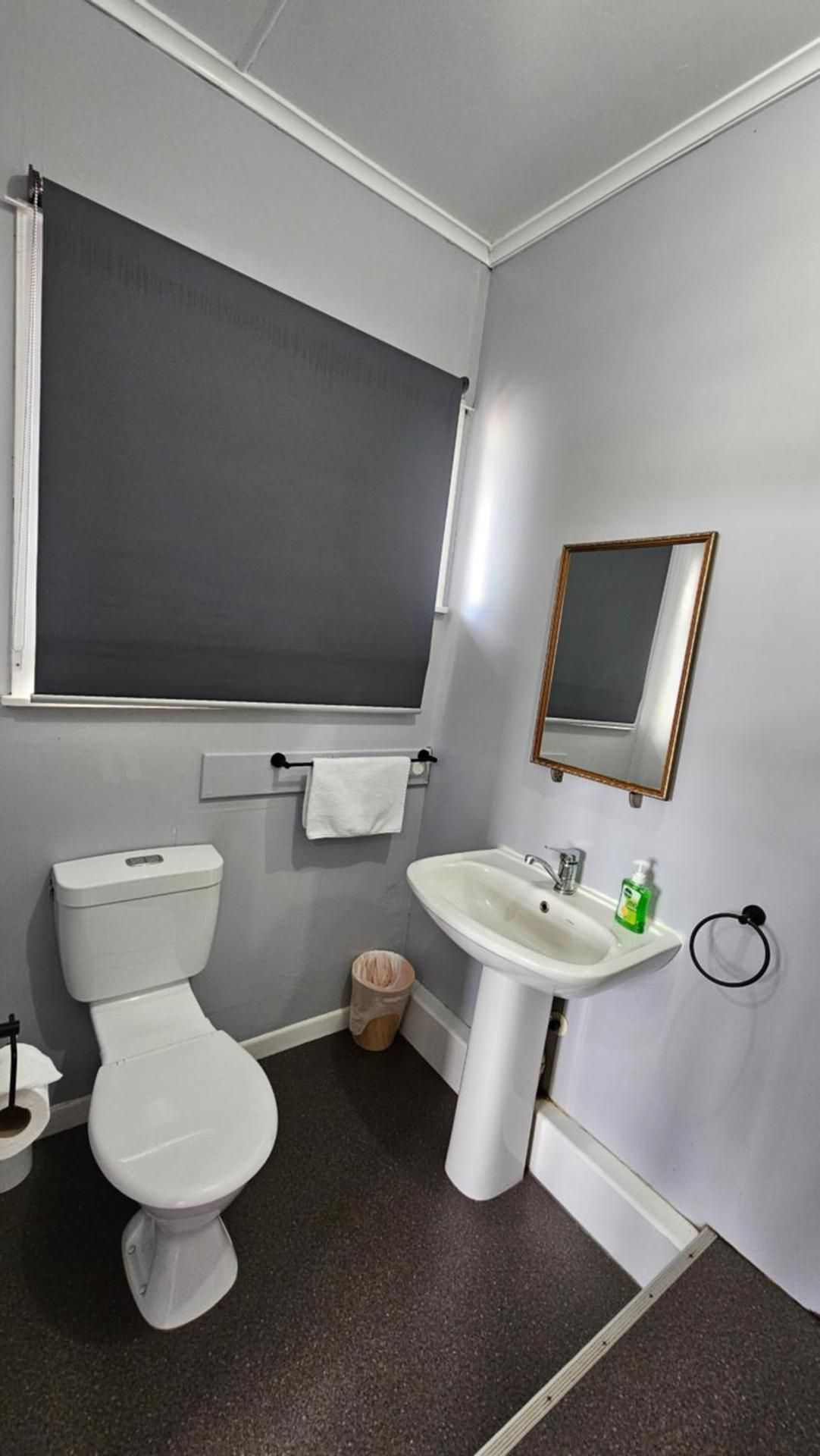 Kiwi AS Guest House Family Room with Private Bathroom 2