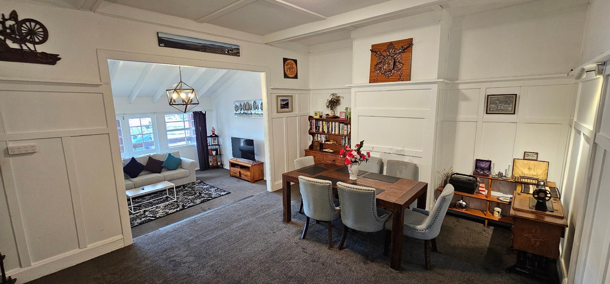 shared lounge/tv area