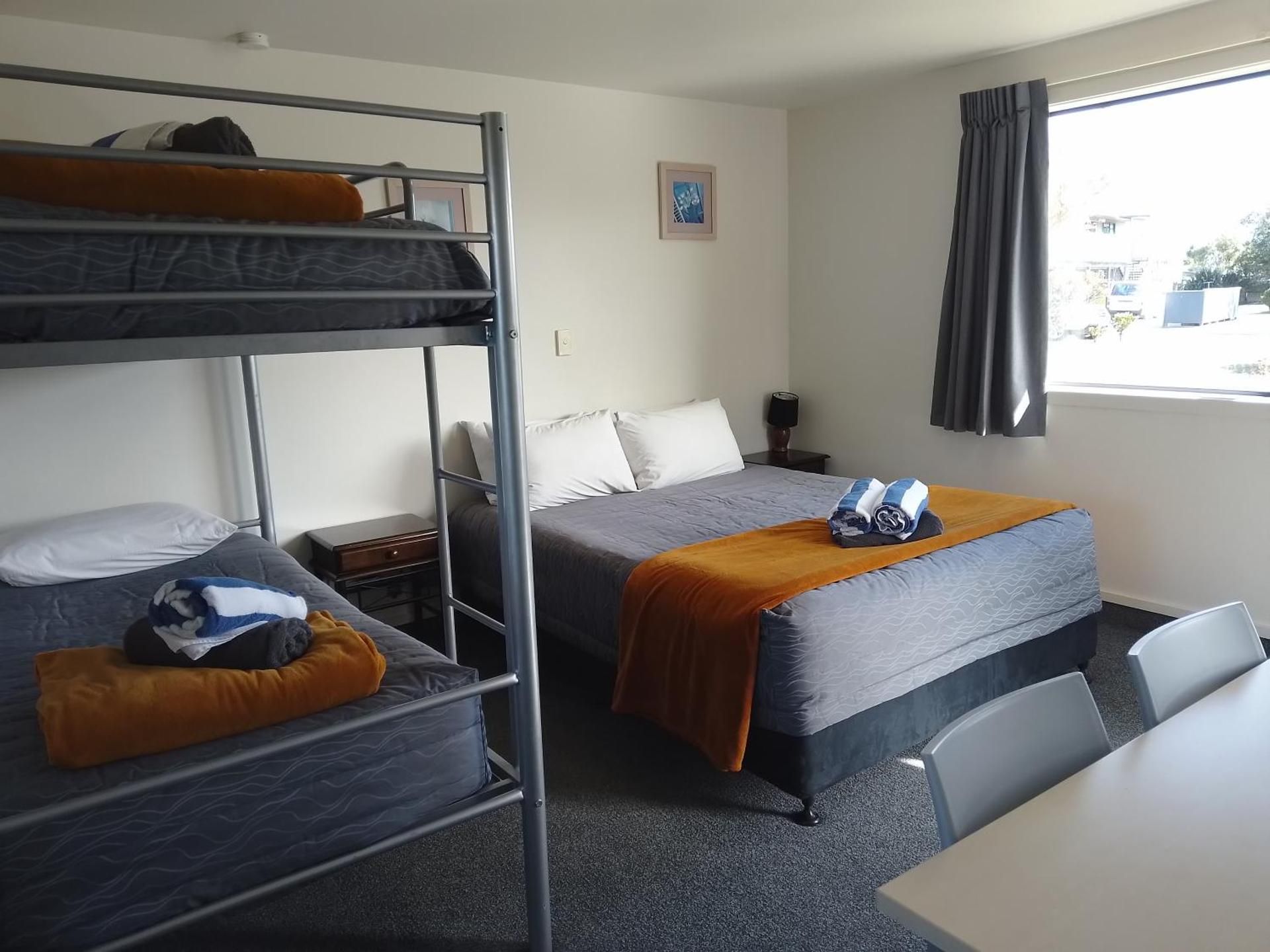 Economy Studio (4 Adults)