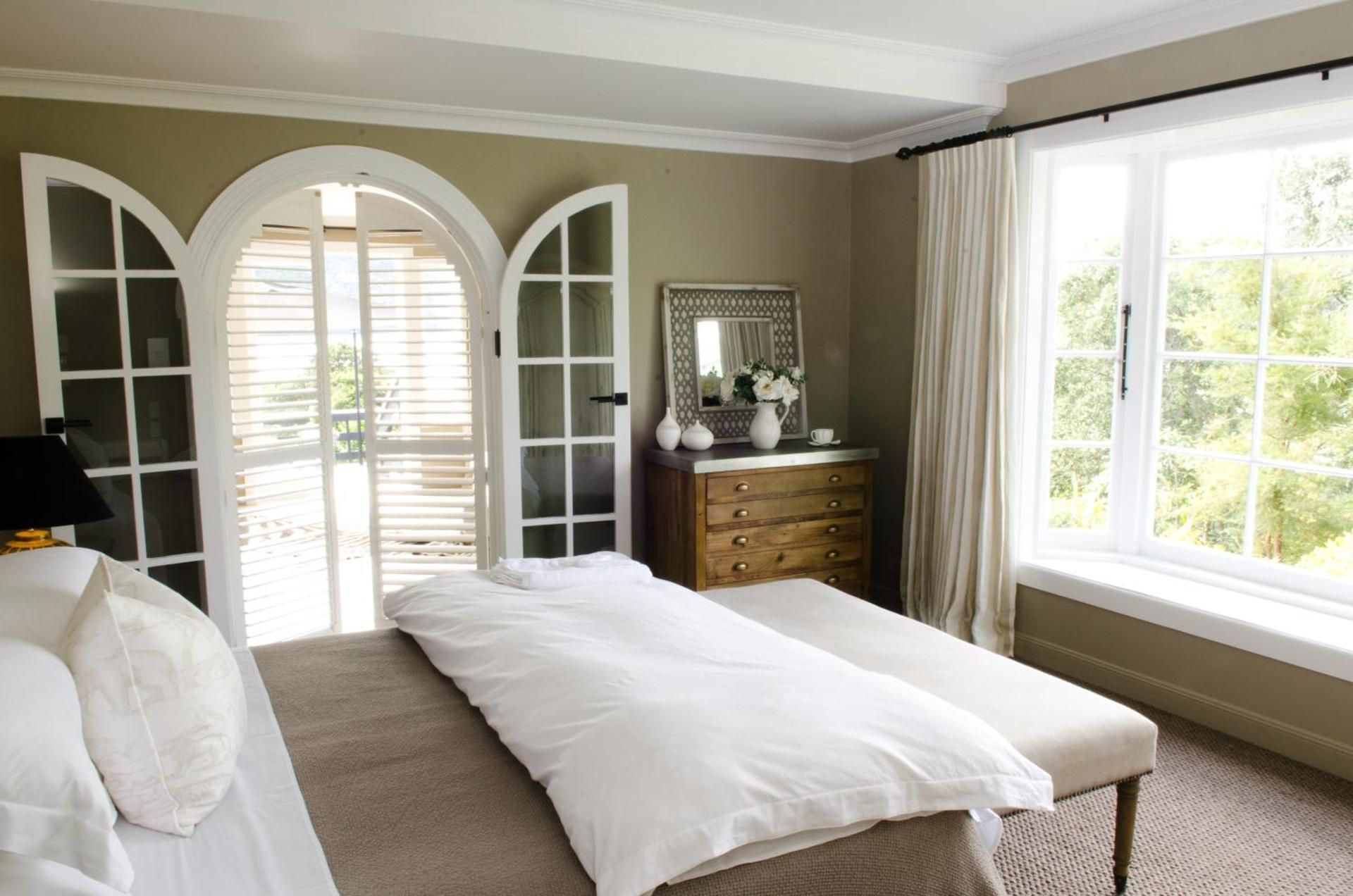 Suite with Lake View