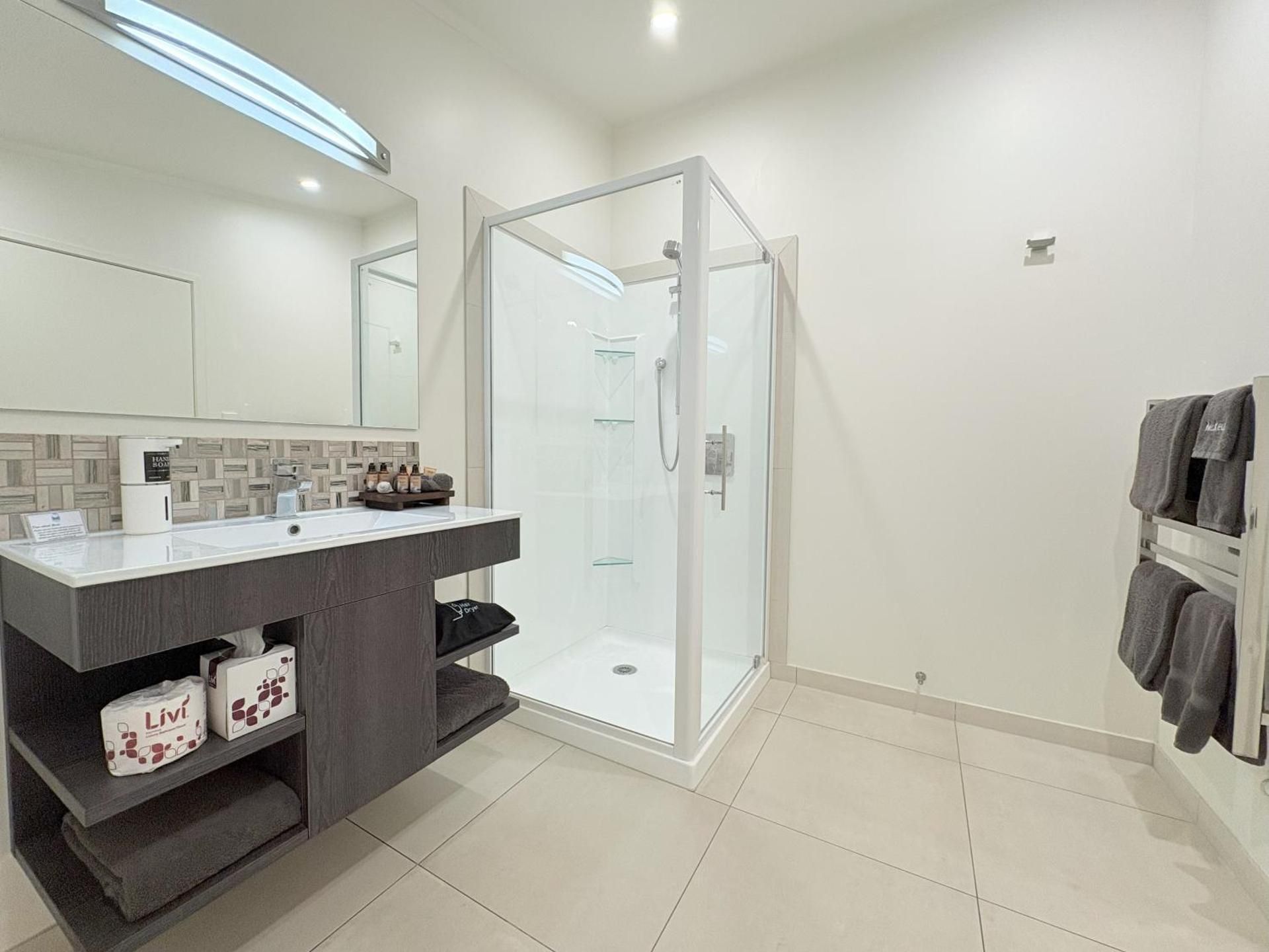 Deluxe 1-Bedroom
