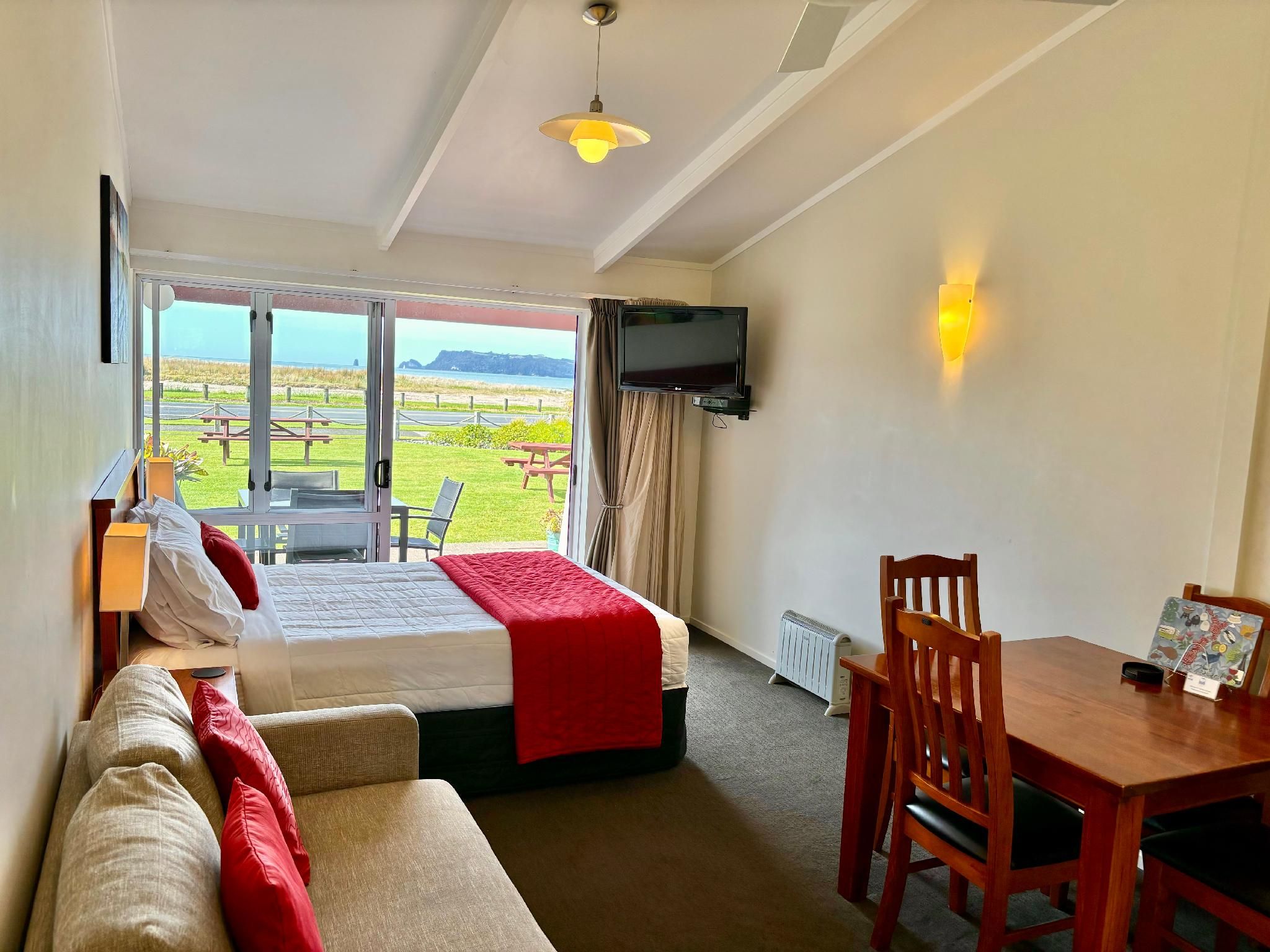 Deluxe 1-Bedroom